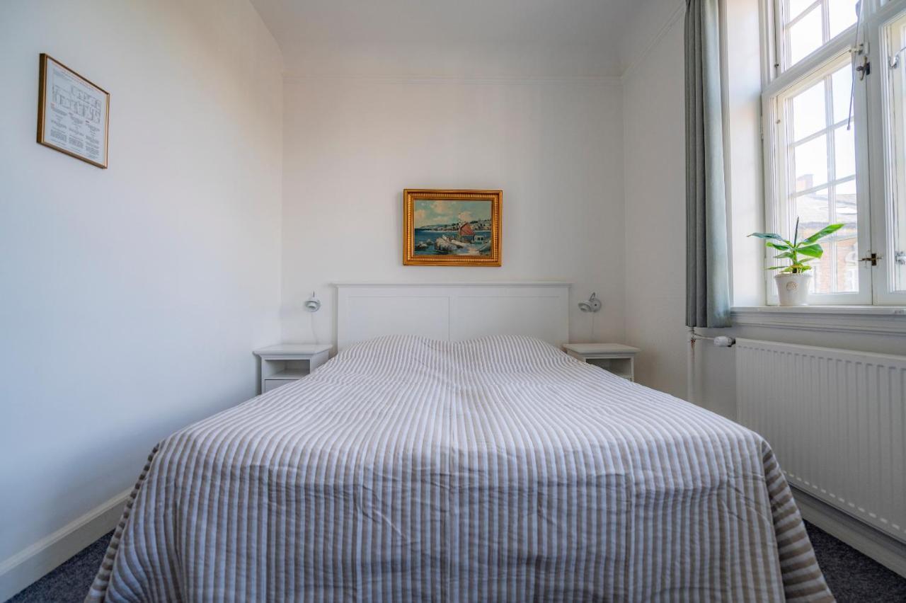 Det Gamle Posthus Hotel Rønne Buitenkant foto